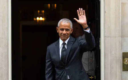 Barack Obama Unexpectedly Joins UK PM Rishi Sunak For Informal Meeting, Initiating Discussions